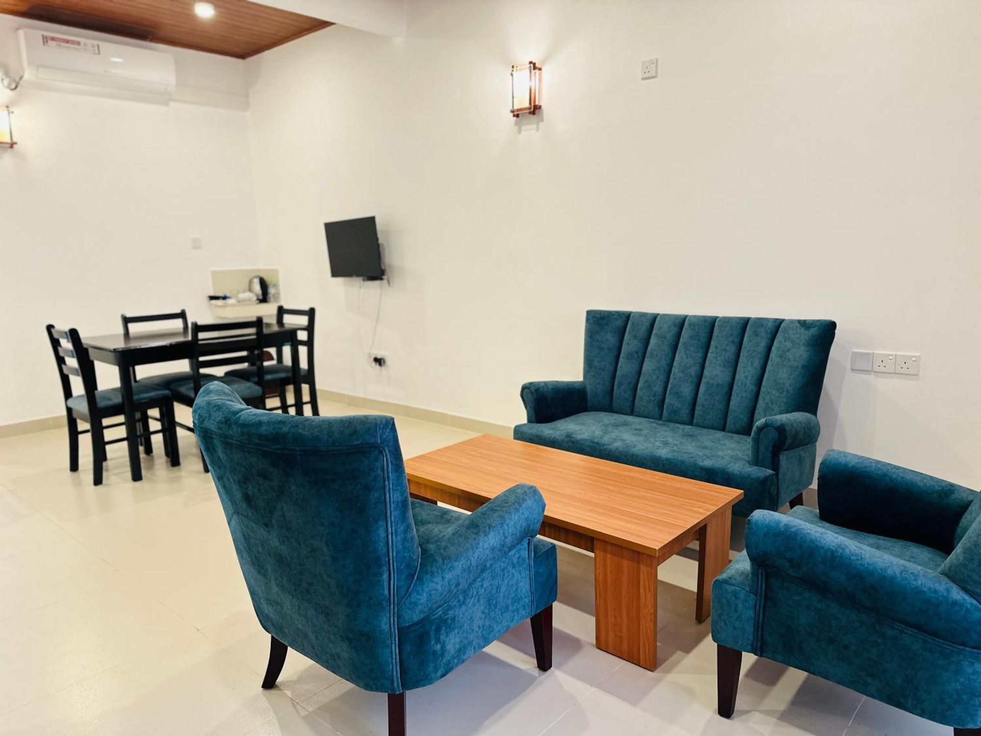 Gamodh Citadel Resort Anuradhapura Bagian luar foto