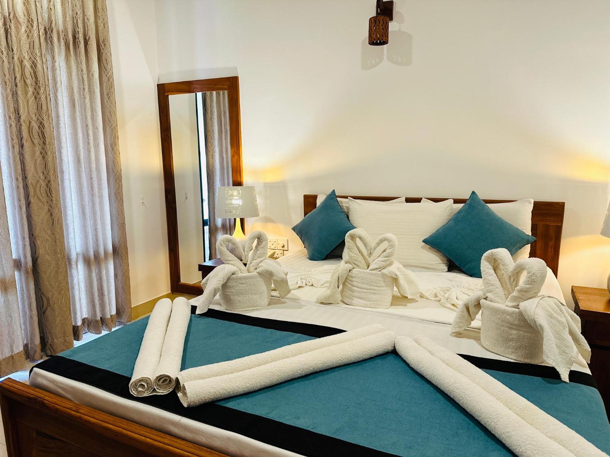 Gamodh Citadel Resort Anuradhapura Bagian luar foto