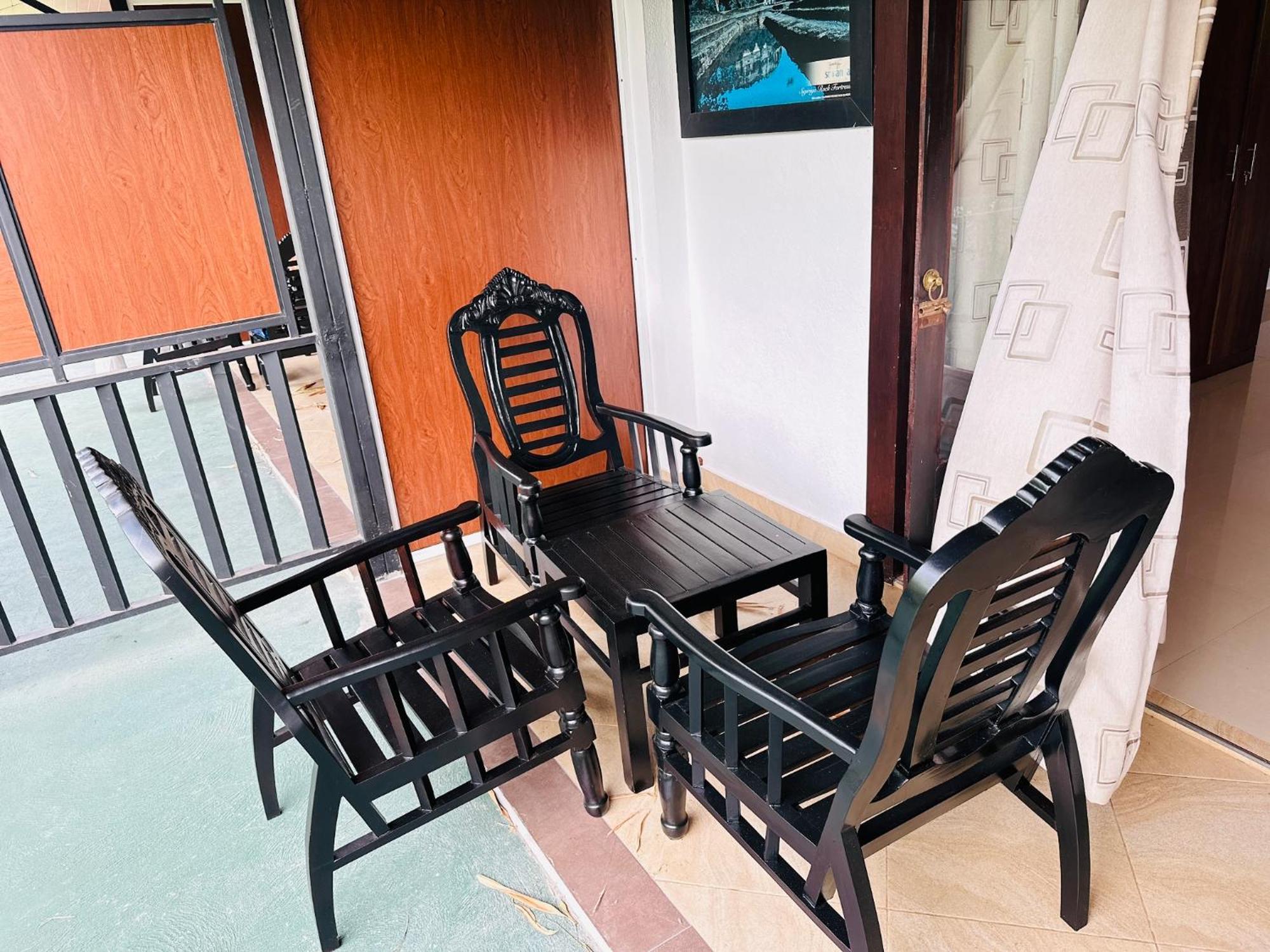 Gamodh Citadel Resort Anuradhapura Bagian luar foto